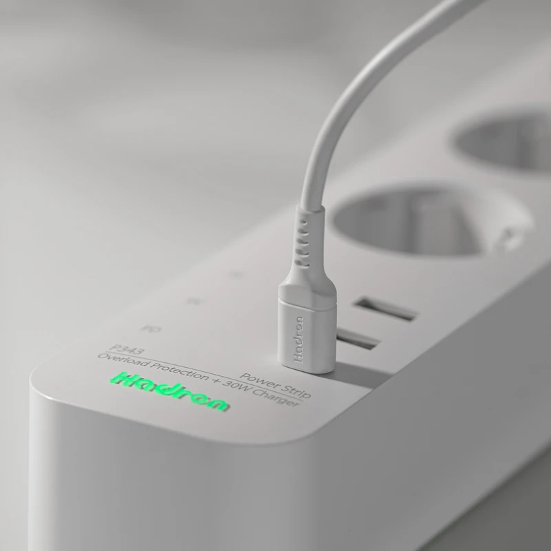 چند راهی برق هادرون Hadron مدل P343 مجهز به شارژر 30 وات