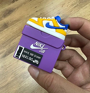 کاور ایرپاد کفش جردن کد 5 به همراه آویز Jordan Shoes