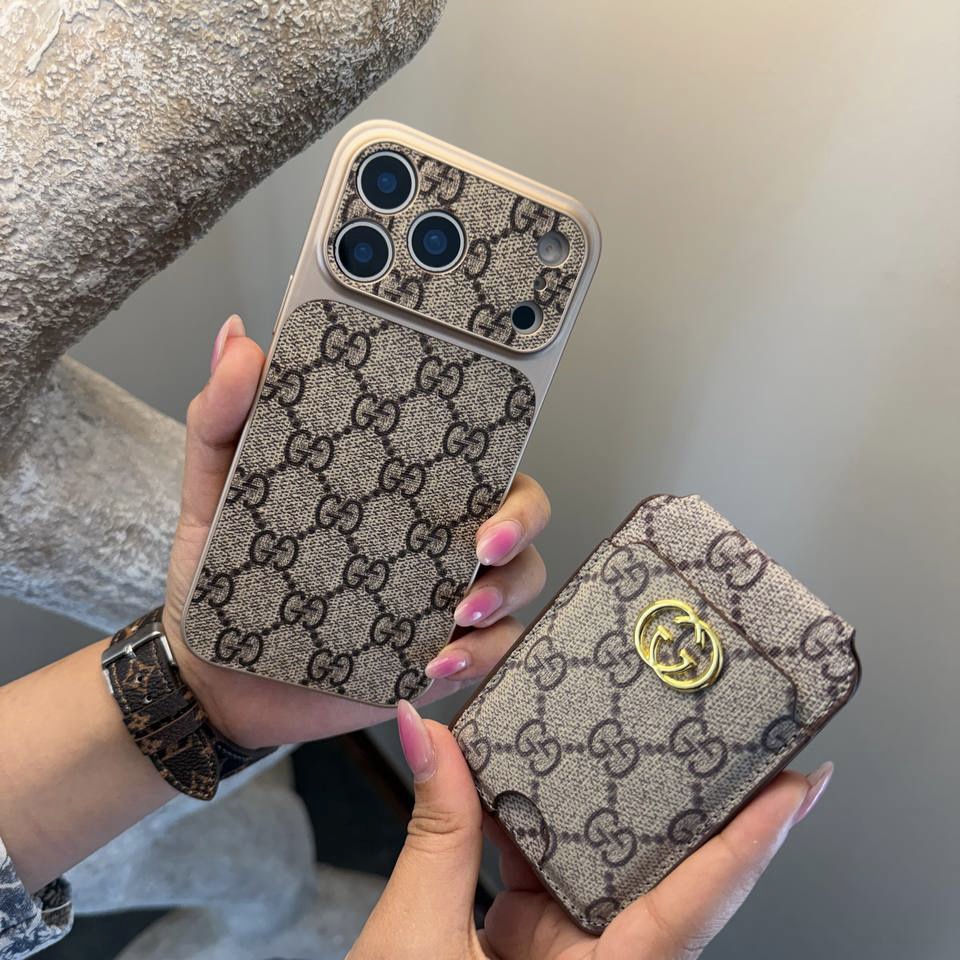 قاب گوچی Gucci مگنتیک با مگ سیف فعال آیفون
