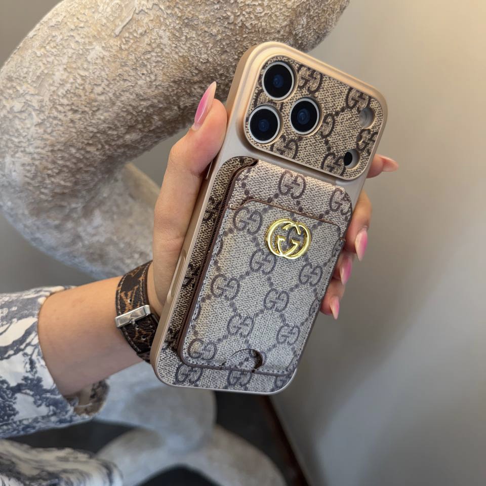 قاب گوچی Gucci مگنتیک با مگ سیف فعال آیفون