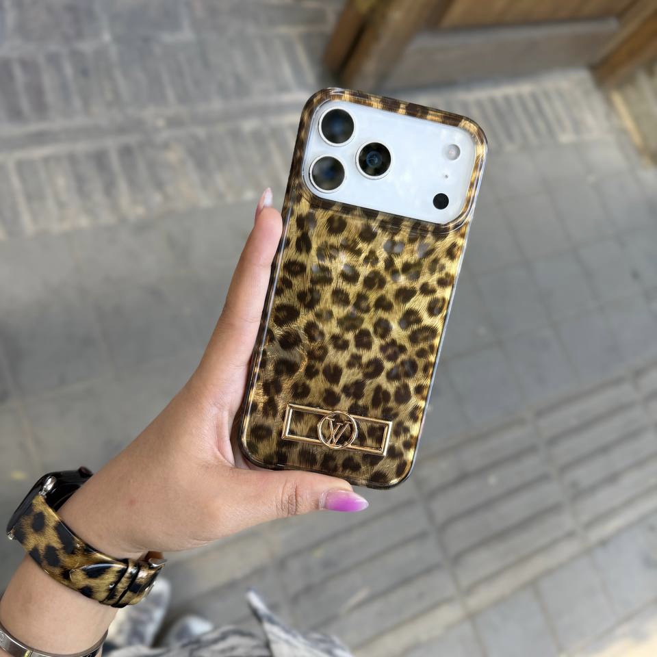 قاب پلنگی لویی ویتون Louis Vuitton آیفون